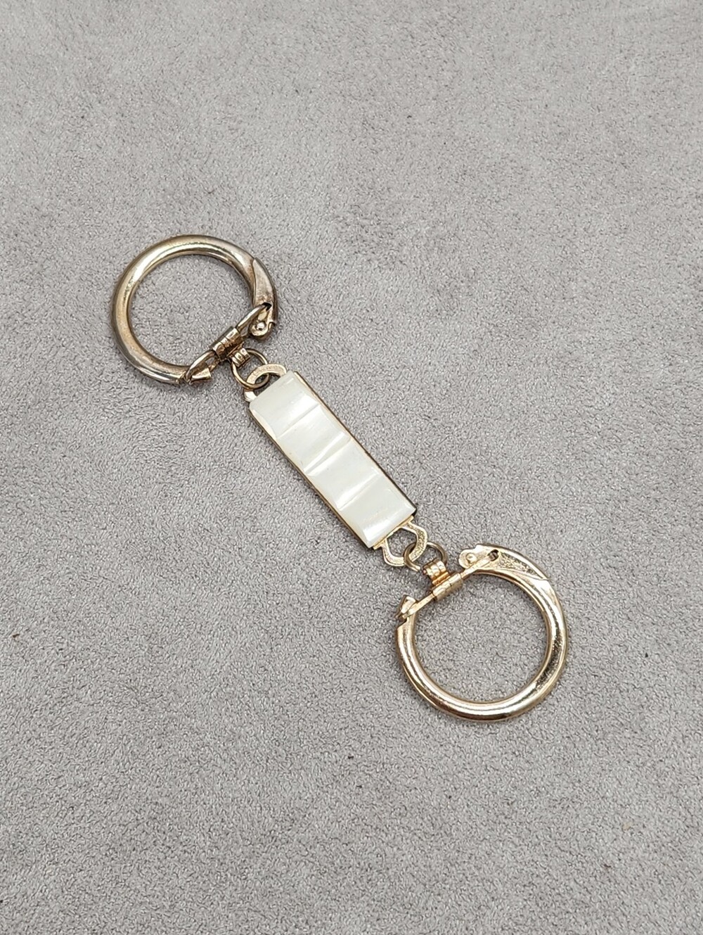Vintage 80s lever ring keychain mother pearl double end keyring contemporary